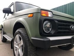 Grün Neu 2025 Lada niva SUV | 28.888 €