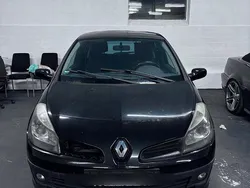 Schwarz Gebraucht 2008 Renault Clio II Kleinwagen | 790 € (Guter Preis)