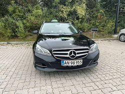 Schwarz Gebraucht 2015 Mercedes E220 AMG line Limousine | 4.000 €