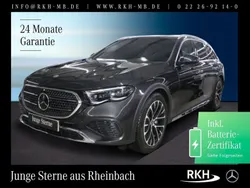 Grau Gebraucht 2024 Mercedes E300 Kombi | 86.980 €