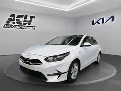 Weiß Gebraucht 2024 Kia Ceed Vision Limousine | 24.870 € (Guter Preis)