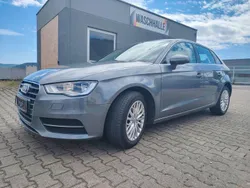 Grau Gebraucht 2015 Audi A3 Sportback Sport Limousine | 12.450 € (Guter Preis)