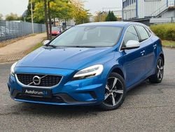 Blau Gebraucht 2017 Volvo V40 R-Design Kombi | 13.699 € (Fairer Preis)
