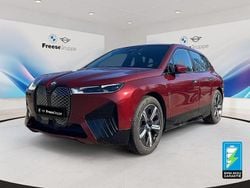 Rot Gebraucht 2022 BMW iX Sport Line SUV | 43.490 € (Superpreis)