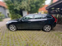 Schwarz Gebraucht 2012 Volvo V60 Kombi | 8.900 €