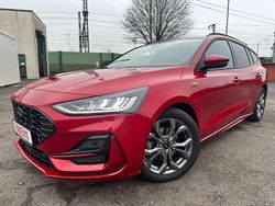 Fantastic red Gebraucht 2024 Ford Focus ST-Line X Kombi | 24.490 € (Fairer Preis)