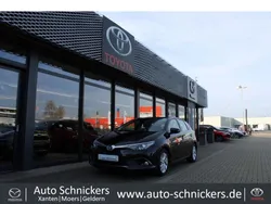 Schwarz Gebraucht 2016 Toyota Auris Hybrid Edition-S Limousine | 13.740 € (Fairer Preis)