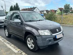 Grau Gebraucht 2011 Suzuki Vitara SUV | 2.400 €
