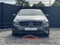Grau Gebraucht 2015 Mercedes A180 Kleinwagen | 13.480 € (Fairer Preis)