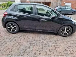 Schwarz Gebraucht 2012 Peugeot 208 Allure Kleinwagen | 4.250 € (Guter Preis)