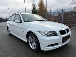 Weiß Gebraucht 2008 BMW 318 Sport Line Kombi | 3.299 € (Teuer)
