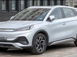 Weiß Gebraucht 2022 BYD Atto 3 Design SUV | 22.500 € (Guter Preis)