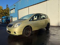 Gelb Gebraucht 2003 Toyota Corolla Limousine | 1.950 € (Teuer)