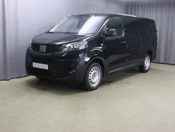 Schwarz Gebraucht 2023 Fiat Scudo Van / Kleinbus | 28.979 € (Fairer Preis)