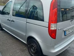 Silber Gebraucht 2002 Mercedes Vaneo Van / Kleinbus | 1.500 €