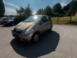 Gold Gebraucht 2004 Mercedes A170 Kleinwagen | 2.000 €