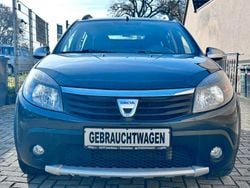 Grau Gebraucht 2010 Dacia Sandero Stepway Kleinwagen | 3.999 € (Etwas zu teuer)