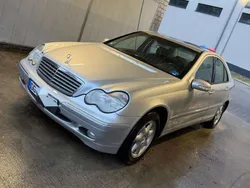 Silber Gebraucht 2000 Mercedes C220 Elegance Limousine | 3.800 € (Teuer)