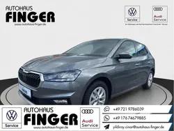 Grau Gebraucht 2022 Skoda Fabia Ambition Limousine | 16.580 € (Guter Preis)