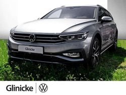 Silber Gebraucht 2024 VW Passat Alltrack Kombi | 50.970 €