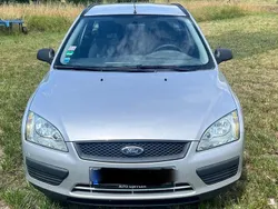 Silber Gebraucht 2005 Ford Focus Ambiente Kombi | 1.100 € (Guter Preis)