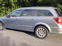Silber Gebraucht 2005 Opel Astra Kombi | 1.600 € (Guter Preis)