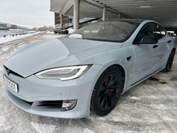 Grau Gebraucht 2016 Tesla Model S Kleinwagen | 27.900 € (Guter Preis)