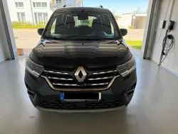 Schwarz Gebraucht 2023 Renault Kangoo Techno Van / Kleinbus | 25.500 € (Superpreis)