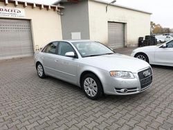 Silber Gebraucht 2004 Audi A4 Limousine | 3.990 € (Fairer Preis)