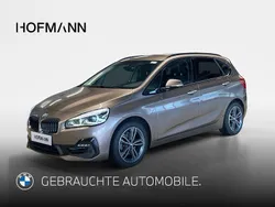 Jucarobeige metallic Gebraucht 2019 BMW 218 Active Tourer Performance Van / Kleinbus | 18.636 € (Etwas zu teuer)