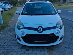 Weiß Gebraucht 2012 Renault Twingo Liberty Kleinwagen | 4.300 € (Etwas zu teuer)