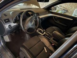 Blau Gebraucht 2003 Audi A4 Kombi | 2.000 € (Fairer Preis)