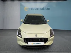Gelb Neu 2025 Suzuki Swift Kleinwagen | 19.699 €