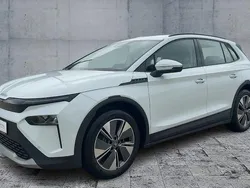 Weiß Neu 2025 Skoda Elroq Tour SUV | 32.470 € (Guter Preis)