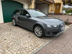 Grau Gebraucht 2015 Audi A4 Allroad Design Kombi | 18.300 € (Fairer Preis)
