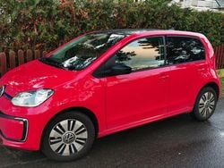 Rot Gebraucht 2020 VW e-up! Move Kleinwagen | 15.800 € (Etwas zu teuer)