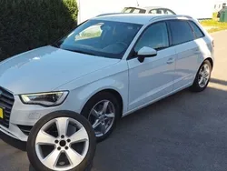 Weiß Gebraucht 2015 Audi A3 Sportback Ambition Limousine | 8.990 € (Guter Preis)