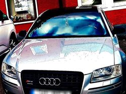 Silber Gebraucht 2005 Audi A8 Limousine | 9.999 € (Teuer)