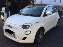 Weiß Gebraucht 2021 Fiat 500e Icon Cabrio | 18.250 € (Fairer Preis)