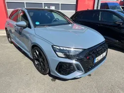 Grau Gebraucht 2023 Audi RS3 Sportback Sport Kleinwagen | 54.990 € (Fairer Preis)