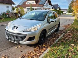 Silber Gebraucht 2010 Peugeot 207 Kleinwagen | 2.900 €