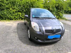 Grau Gebraucht 2008 Toyota Yaris Kleinwagen | 5.300 €