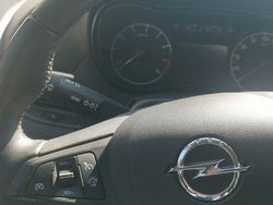 Rot Gebraucht 2018 Opel Zafira Business Edition Van / Kleinbus | 11.900 € (Guter Preis)