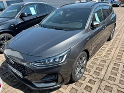 Grau Neu 2025 Ford Focus ST Limousine | 27.690 € (Guter Preis)