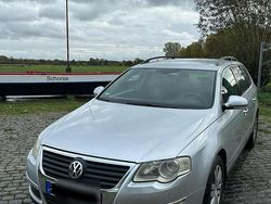 Grau Gebraucht 2005 VW Passat Comfortline Kombi | 1.249 € (Guter Preis)