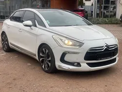 Weiß Gebraucht 2012 Citroën DS5 Sport Chic Kleinwagen | 9.400 € (Fairer Preis)