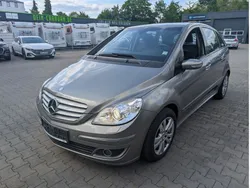 Grau Gebraucht 2008 Mercedes B200 Van / Kleinbus | 2.950 € (Guter Preis)