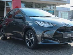 Grau Neu 2025 Toyota Yaris Hybrid Team Limousine | 25.890 € (Fairer Preis)