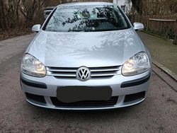 Silber Gebraucht 2006 VW Golf V Trendline Kleinwagen | 2.900 € (Guter Preis)