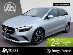 Hightech silber Gebraucht 2024 Mercedes B220 Progressive Van / Kleinbus | 35.374 € (Fairer Preis)